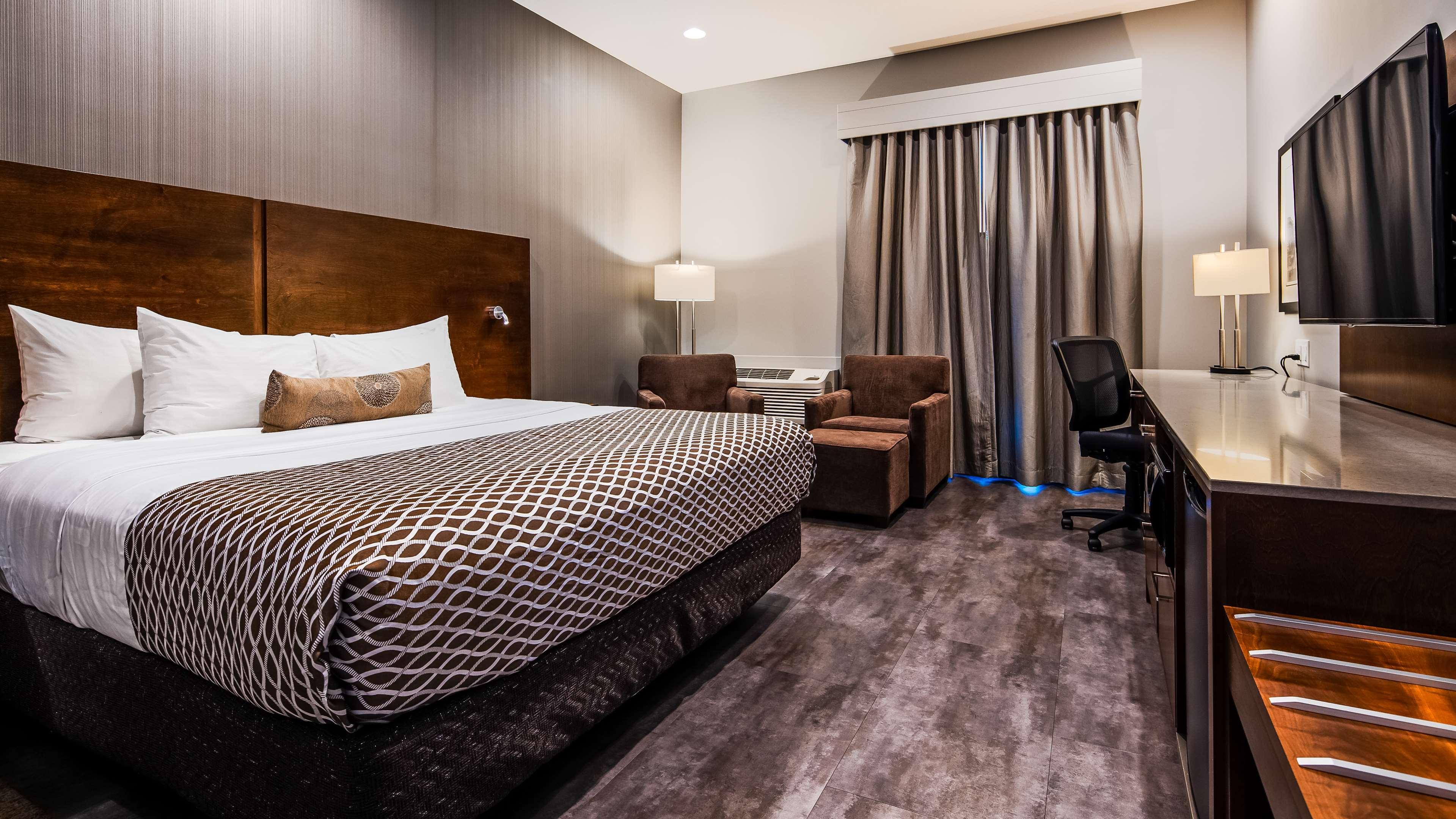 Best Western Plus East Side Saskatoon Esterno foto