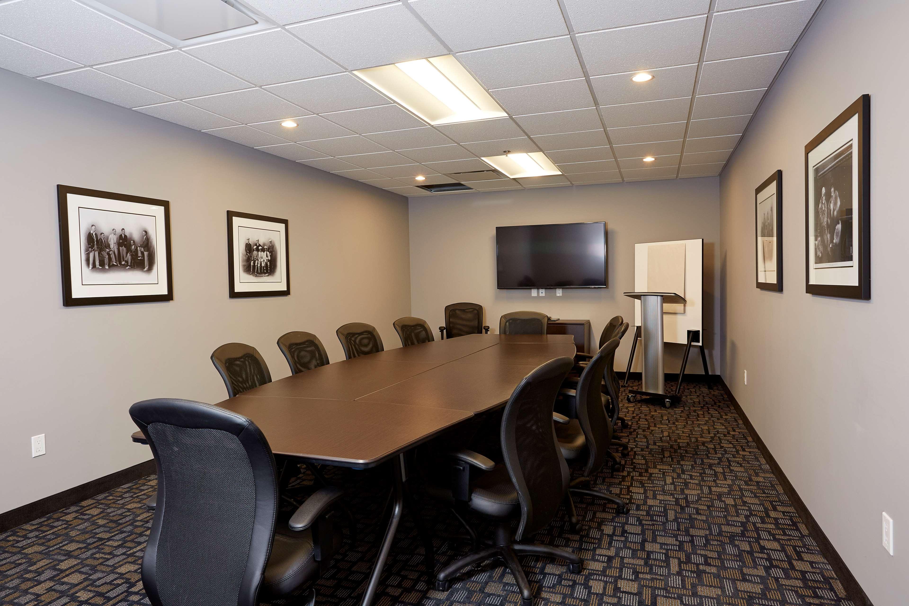 Best Western Plus East Side Saskatoon Esterno foto