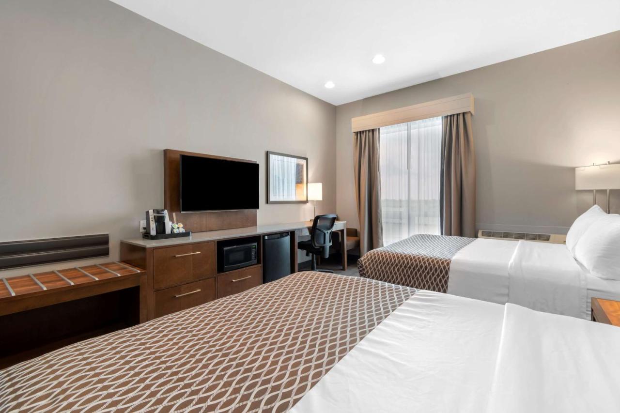 Best Western Plus East Side Saskatoon Esterno foto