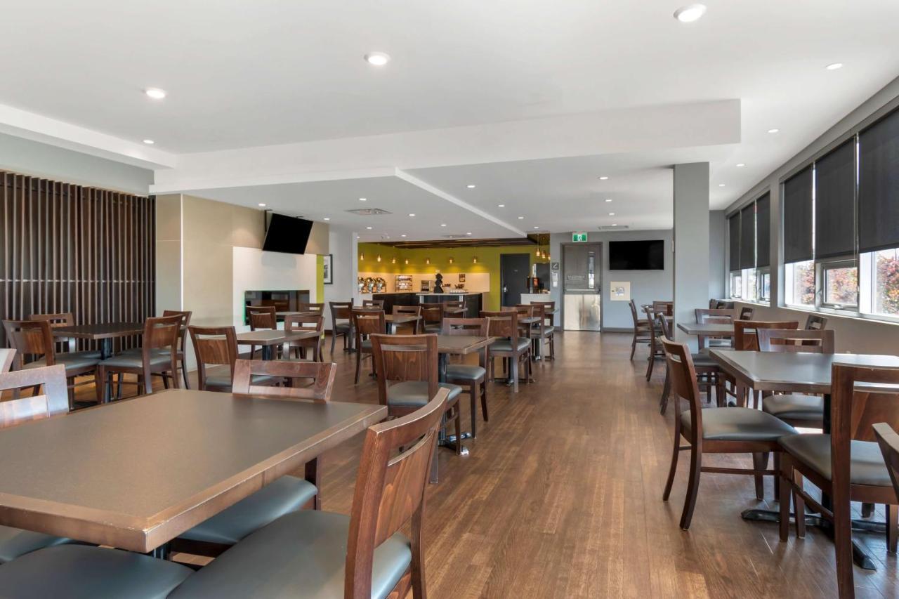 Best Western Plus East Side Saskatoon Esterno foto
