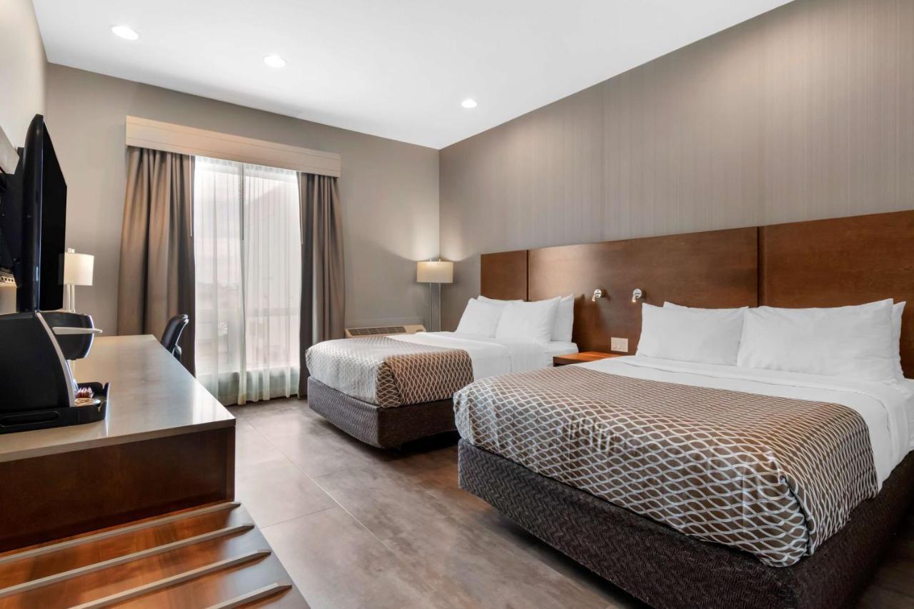 Best Western Plus East Side Saskatoon Esterno foto