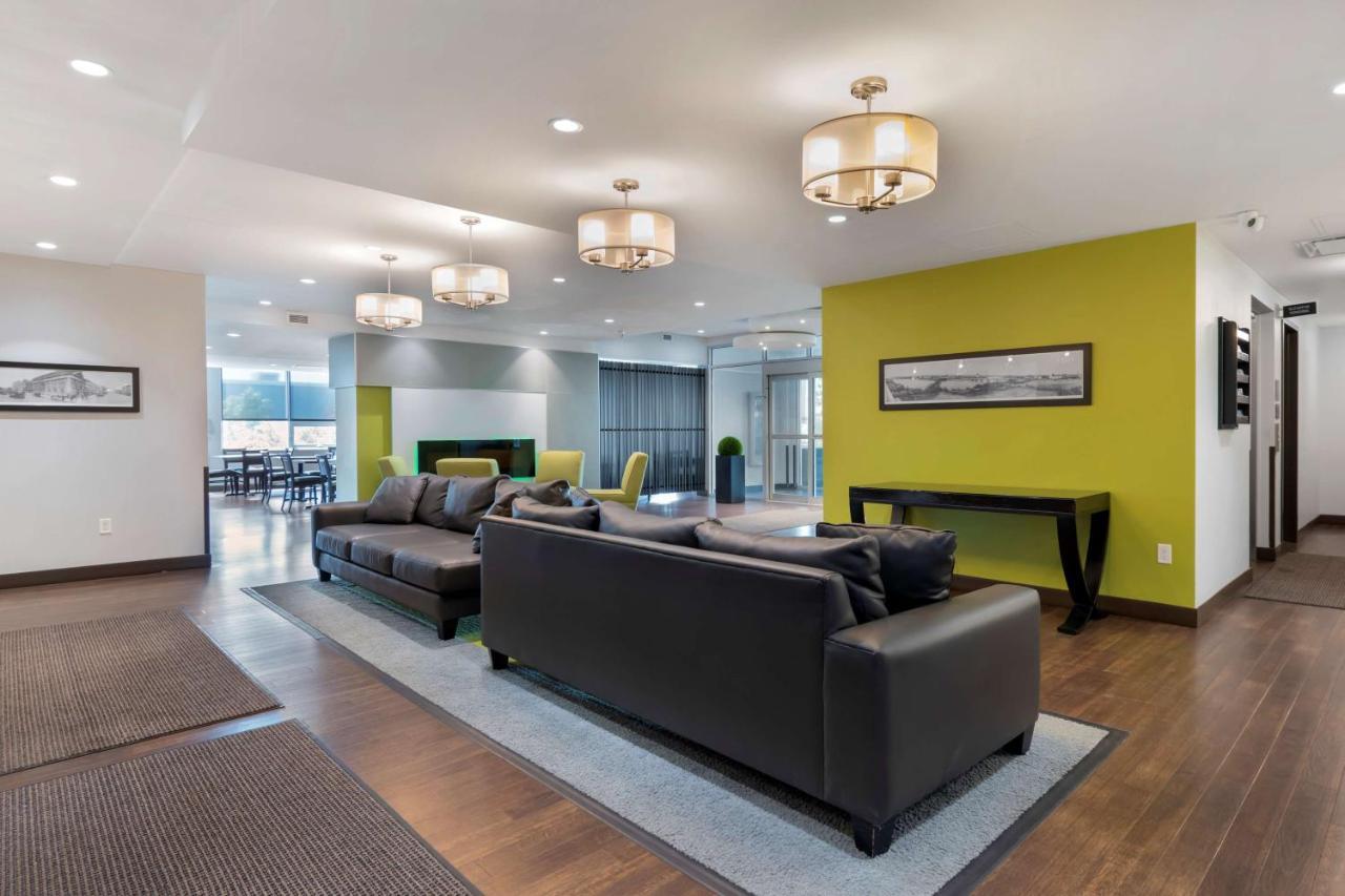Best Western Plus East Side Saskatoon Esterno foto
