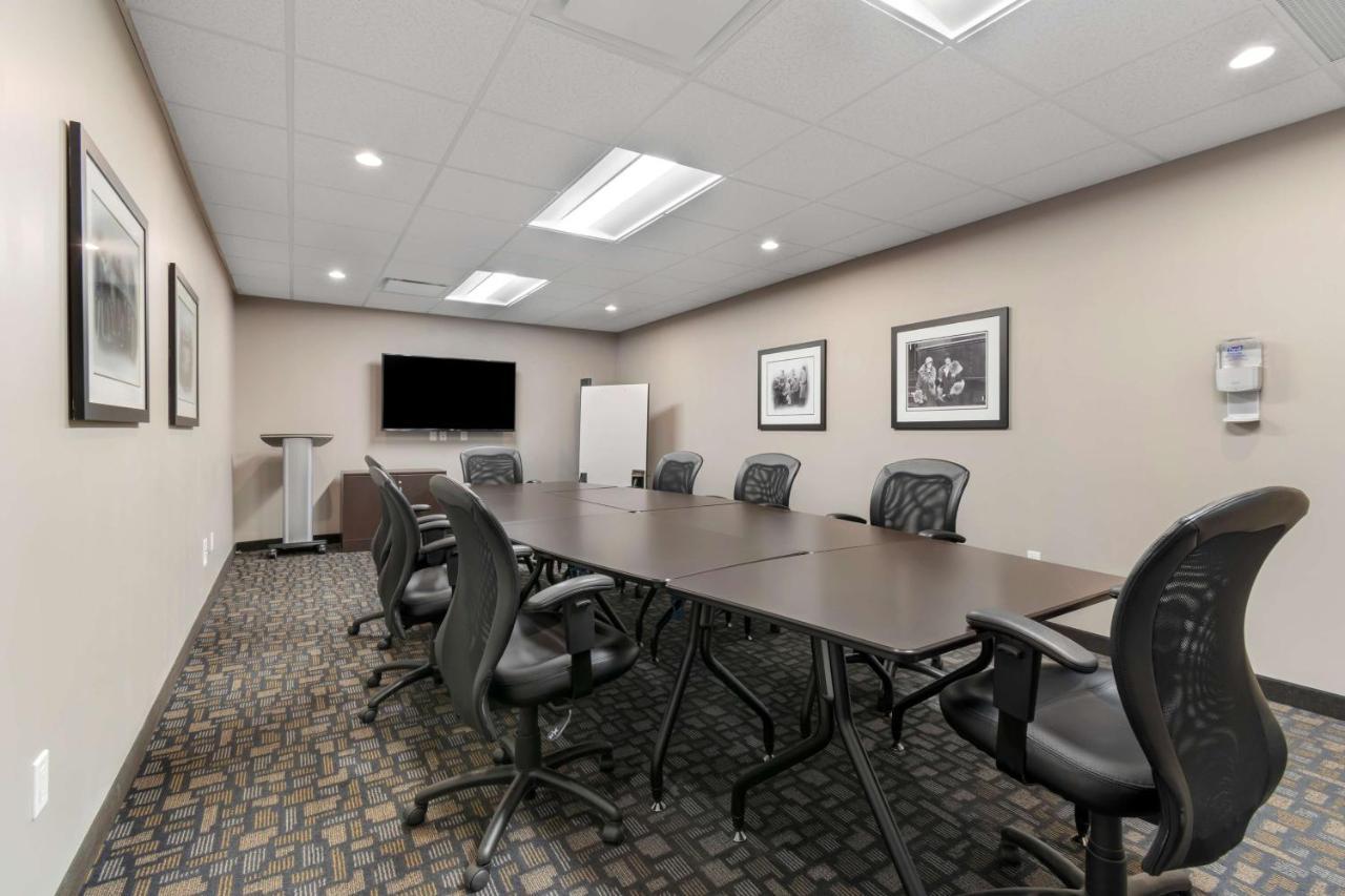Best Western Plus East Side Saskatoon Esterno foto