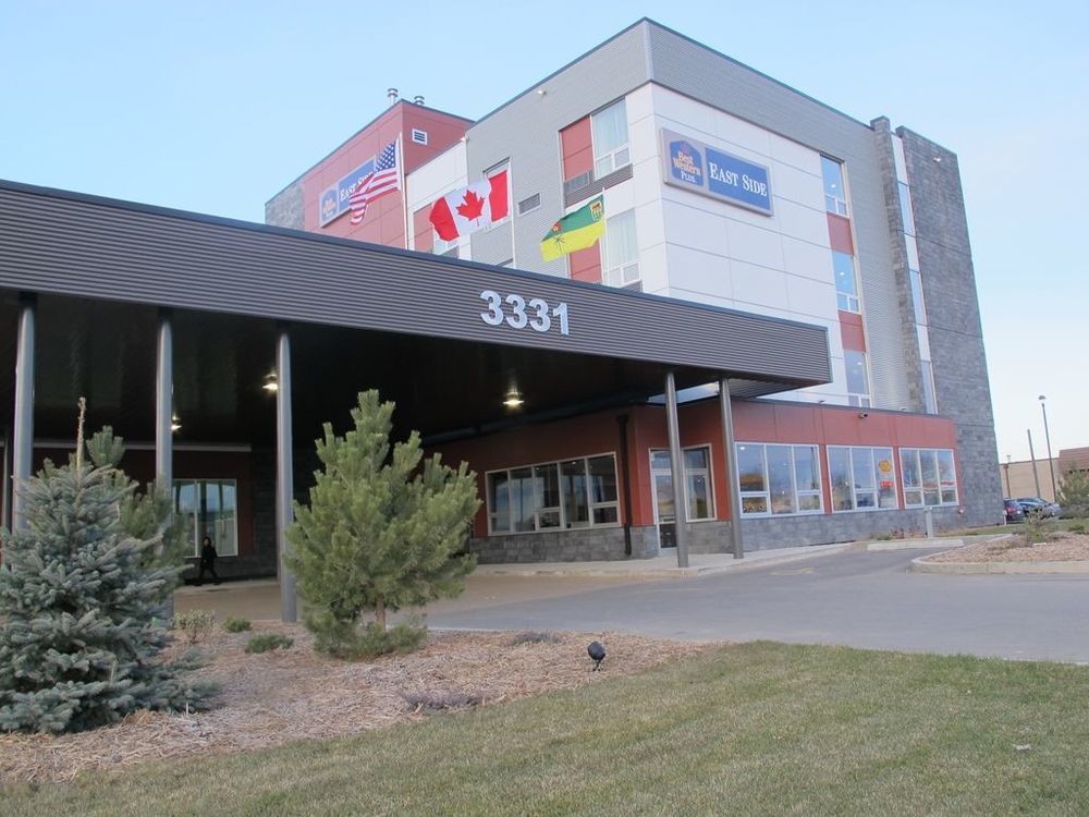 Best Western Plus East Side Saskatoon Esterno foto