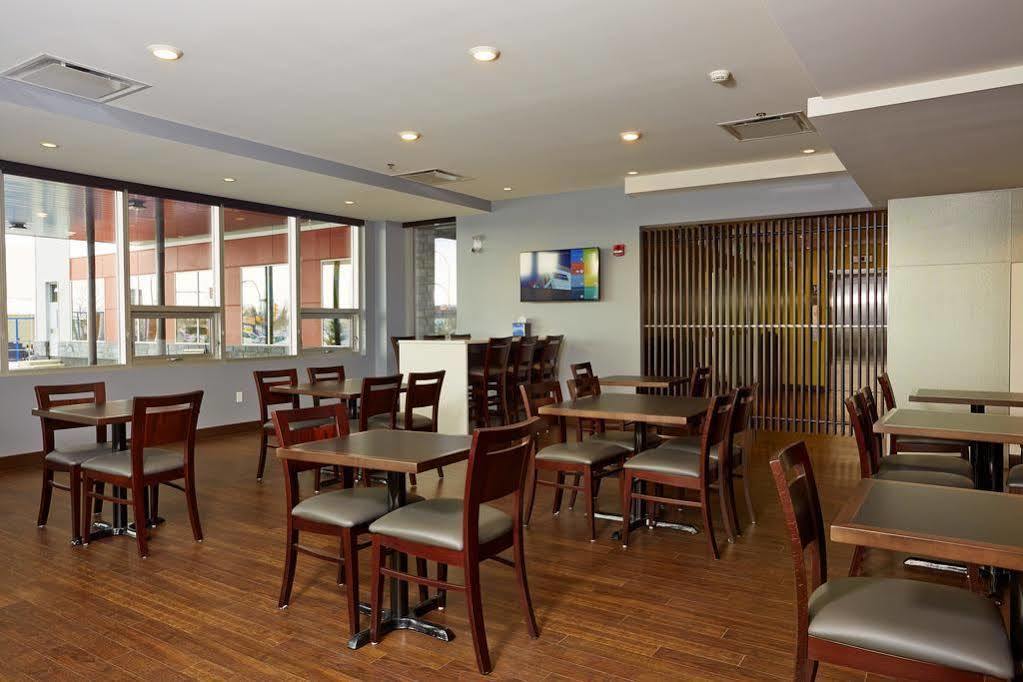 Best Western Plus East Side Saskatoon Esterno foto